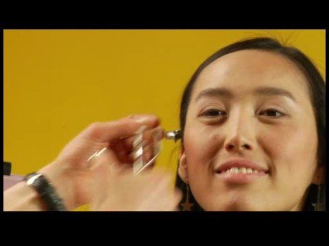 Makeup Artist Tips : Using an Eyelash Curler