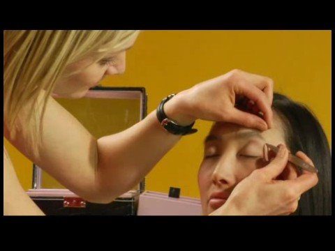 Makeup Artist Tips : How to Pluck Eyebrows