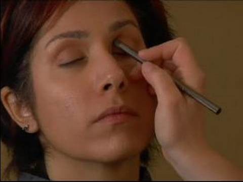 Fall Makeup Tips : How to Apply Eye Shadow for a Fall Look