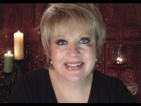 Intro to False Eyelashes-Make Up Artist Tips & Tricks Series-by Darlene