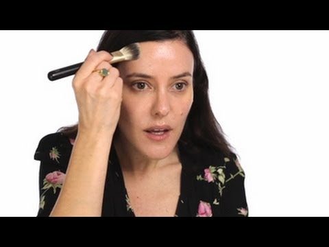 Lisa Eldridge – Make-up Basics: Foundation Tutorial