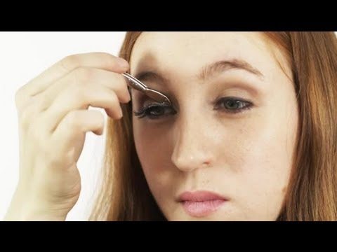 How to Apply False Eyelashes : Makeup Tips