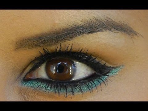 MAKEUP TUTORIAL – Arabic eyeliner with a POP of colour