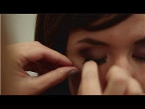 Eye Makeup Tips : How to Apply False Eyelashes