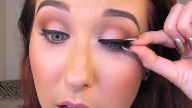 How to Apply False Eyelashes + Makeup Tutorial