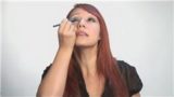 Makeup Application Tips : How to Apply Dramatic Eye Shadow