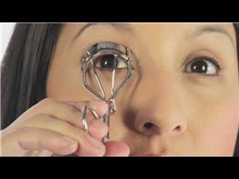 Eye & Face Makeup Application : How to Use an Eyelash Curler