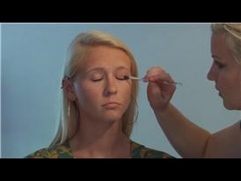 Makeup Tips : Eyeliner Makeup Tips: Quick & Easy Makeup Tips