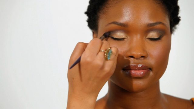 How to Apply Eye Shadow to Eye Creases | Black Women Makeup