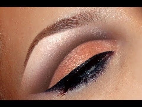 Natural peach cut crease makeup tutorial look / Wedding bridal make-up