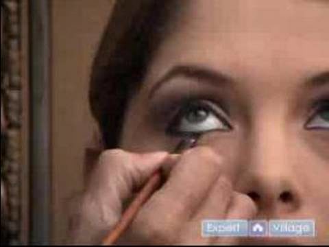 Tips for Applying Eyeshadow : More Eyeshadow Tips for Blue Eyes : How to Apply Eyeshadow