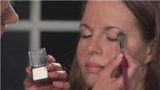 Eyeshadow Application : Tips on How to Put on Eye Shadow