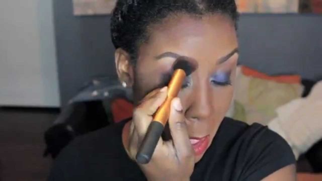 Get the Look | Iman Perfect Eyeshadow Pencil Makeup Tutorial